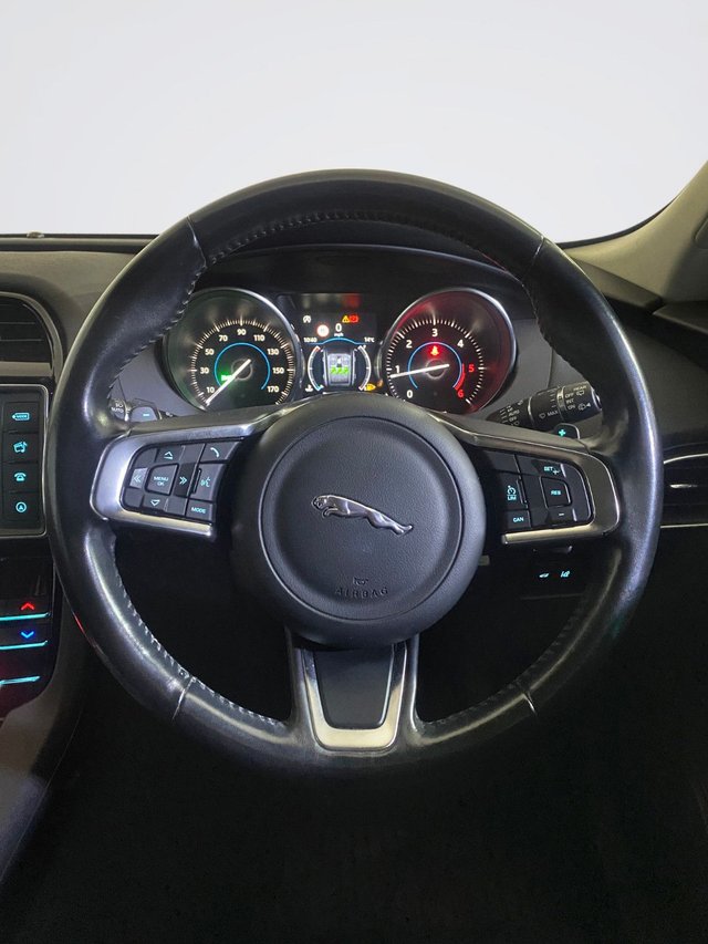 2018 Jaguar F-Pace 2L Prestige 5dr - Photo 12