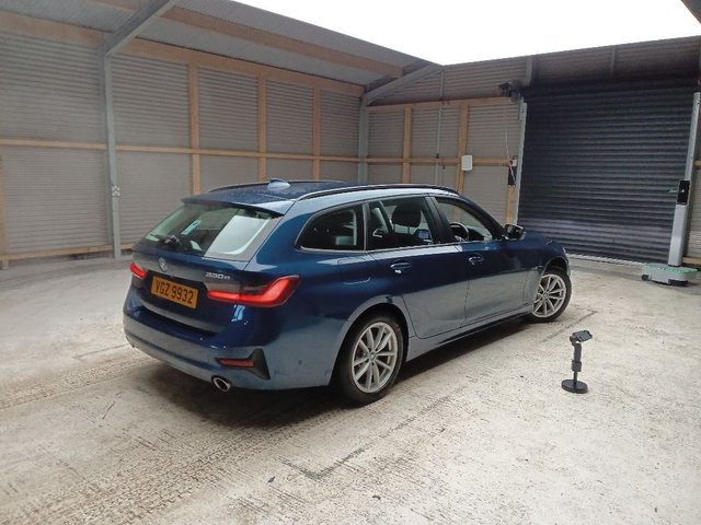 2022 BMW 3 Series 2L SE Pro 5dr - Photo 2