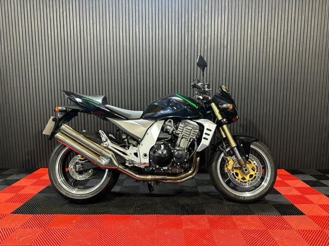 View our KAWASAKI Z1000