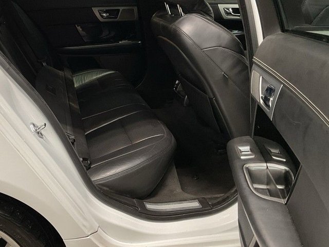 2013 Jaguar Xf 3L Portfolio 5dr - Photo 9