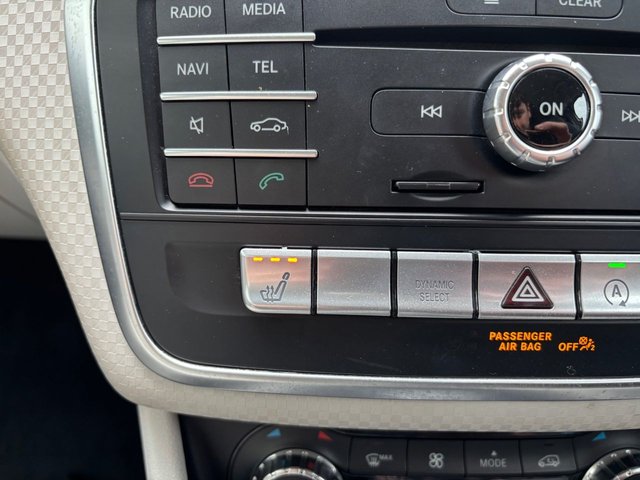 2016 MERCEDES-BENZ A-CLASS 1.5 A180d Sport (Executive) Hatchback 5dr Diesel Manual Euro 6 (s/s) (109 ps) - Photo 5