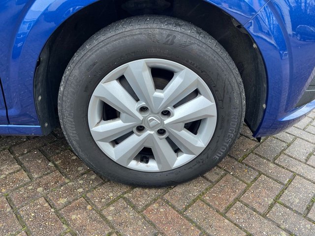 View our DACIA SANDERO