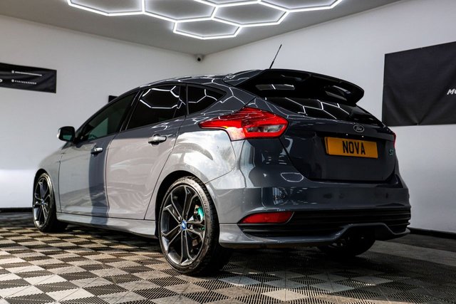 2016 Ford Focus 2L St-3 5dr - Photo 11