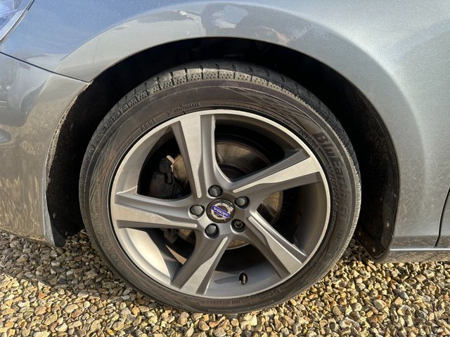 2015 VOLVO V40 1.6 D2 R-Design Nav Hatchback 5dr Diesel Powershift Euro 5 (s/s) (115 ps) - Photo 12