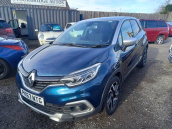 View our RENAULT CAPTUR