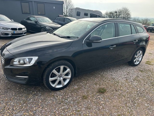 2017 VOLVO V60 - Photo 10