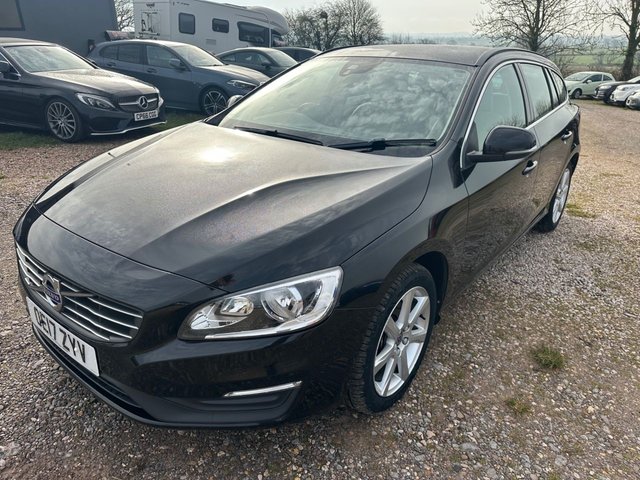 2017 VOLVO V60 - Photo 12