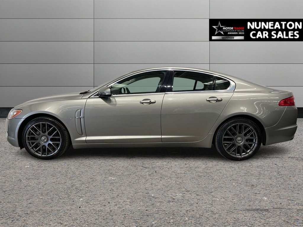 Jaguar XF 3 0d V6 Premium Luxury Saloon 4dr Diesel Auto Euro 5 240 Ps Jaguar XF 3 0d V6 Premium Luxury Saloon 4dr Diesel Auto Euro 5 240 Ps