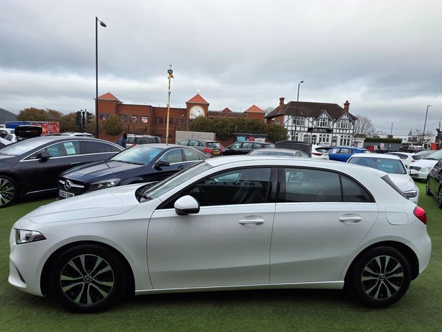 2020 MERCEDES-BENZ A-CLASS 1.5 A180d SE Hatchback 5dr Diesel Manual Euro 6 (s/s) (116 ps) - Photo 6