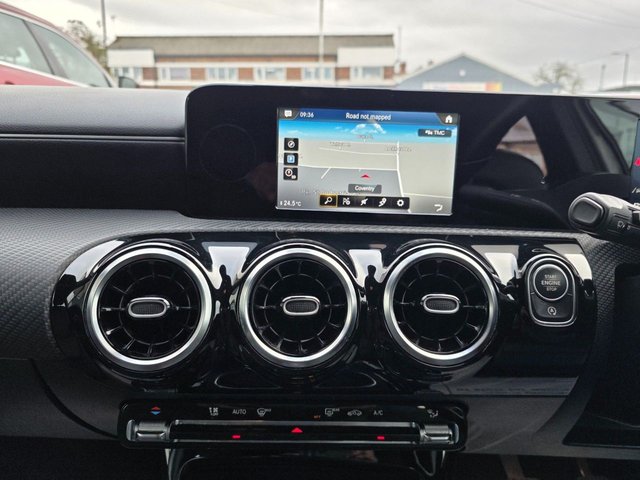 2020 MERCEDES-BENZ A-CLASS 1.5 A180d SE Hatchback 5dr Diesel Manual Euro 6 (s/s) (116 ps) - Photo 3