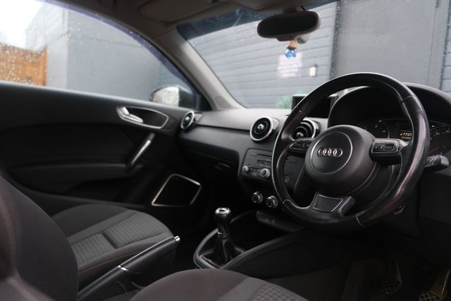 2010 AUDI A1 2010 1.6 TDI Sport Hatchback 3dr Diesel Manual Euro 5 (s/s) (105 ps) - Photo 8