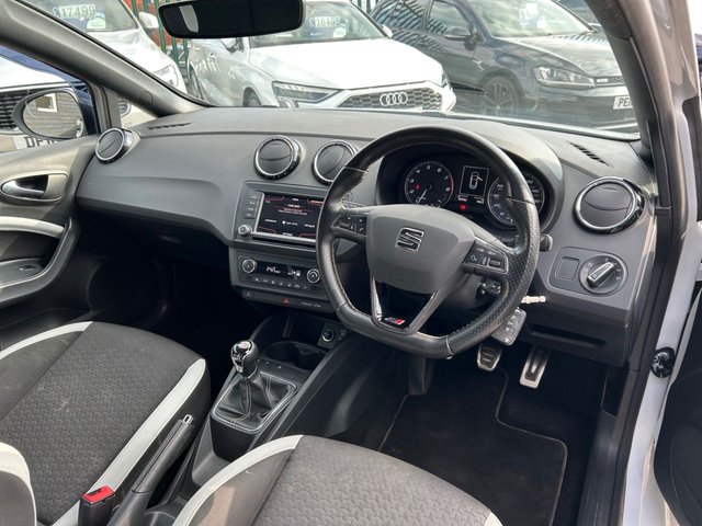 2017 Seat Ibiza 1.8L Cupra Black 3dr - Photo 3