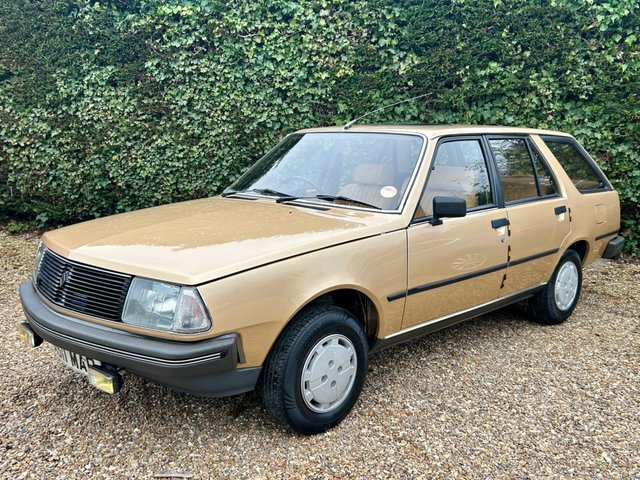 View our RENAULT 18