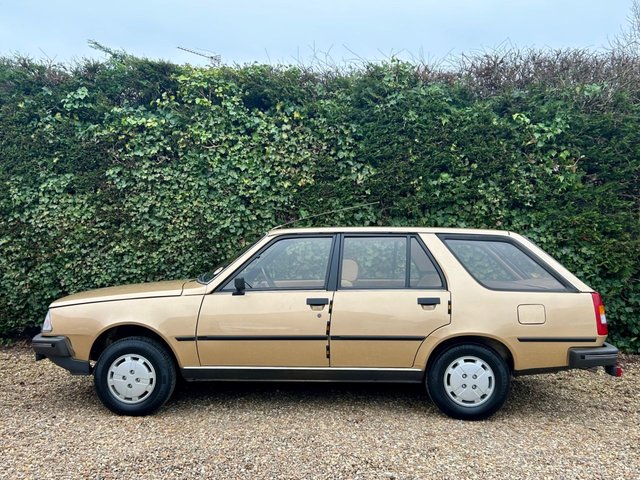 View our RENAULT 18