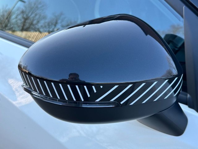 2022 NISSAN JUKE - Photo 10