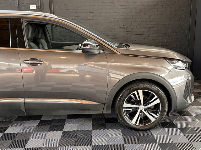 2021 PEUGEOT 3008 - Photo 8