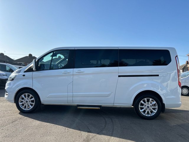 View our FORD TOURNEO CUSTOM