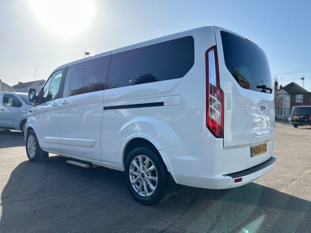 View our FORD TOURNEO CUSTOM