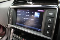 USED 2016 66 JAGUAR F-PACE 2.0 D180 Portfolio SUV 5dr Diesel Auto AWD Euro 6 (stop/start) (180 ps) 