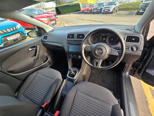 2013 VOLKSWAGEN POLO - Photo 2