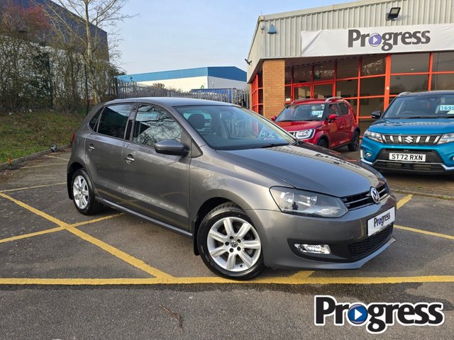 2013 VOLKSWAGEN POLO