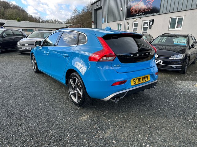 2016 VOLVO V40 2.0 D2 R-Design Nav Hatchback 5dr Diesel Manual Euro 6 (s/s) (120 ps) - Photo 4