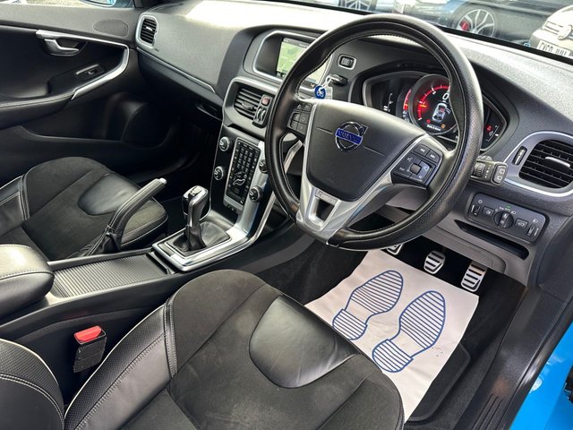 2016 VOLVO V40 2.0 D2 R-Design Nav Hatchback 5dr Diesel Manual Euro 6 (s/s) (120 ps) - Photo 10