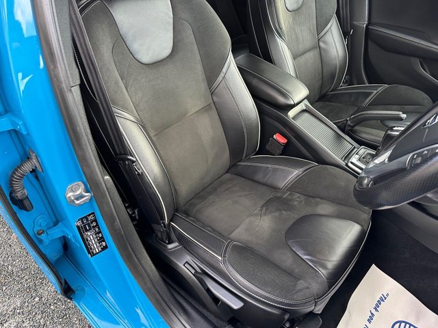 2016 VOLVO V40 2.0 D2 R-Design Nav Hatchback 5dr Diesel Manual Euro 6 (s/s) (120 ps) - Photo 11