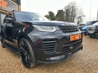 USED 2020 20 LAND ROVER DISCOVERY 3.0 SD V6 HSE SUV 5dr Diesel Auto 4WD Euro 6 (s/s) (306 ps) HUGE SPEC + FULL URBAN CARBON KIT + 5 SEATS + 23" URBAN ALLOYS + MERIDIAN SOUND + 360 CAMERA + FINISHED IN SANTORINI BLACK WITH BLACK HEATED LEATHER SEATS + ELECTRIC SEATS + BLUETOOTH + DAB RADIO + CRUISE CONTROL + HEATED STEERING WHEEL + SIDE STEPS + PRIVACY GLASS + BLACK ROOF RAILS + HPI CLEAR + 2 KEYS