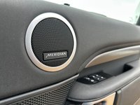 USED 2020 20 LAND ROVER DISCOVERY 3.0 SD V6 HSE SUV 5dr Diesel Auto 4WD Euro 6 (s/s) (306 ps) HUGE SPEC + FULL URBAN CARBON KIT + 5 SEATS + 23" URBAN ALLOYS + MERIDIAN SOUND + 360 CAMERA + FINISHED IN SANTORINI BLACK WITH BLACK HEATED LEATHER SEATS + ELECTRIC SEATS + BLUETOOTH + DAB RADIO + CRUISE CONTROL + HEATED STEERING WHEEL + SIDE STEPS + PRIVACY GLASS + BLACK ROOF RAILS + HPI CLEAR + 2 KEYS