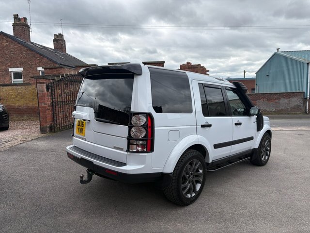 2016 Land Rover Discovery 4 - Photo 5