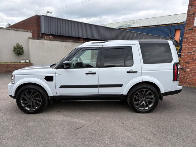 2016 Land Rover Discovery 4 - Photo 8