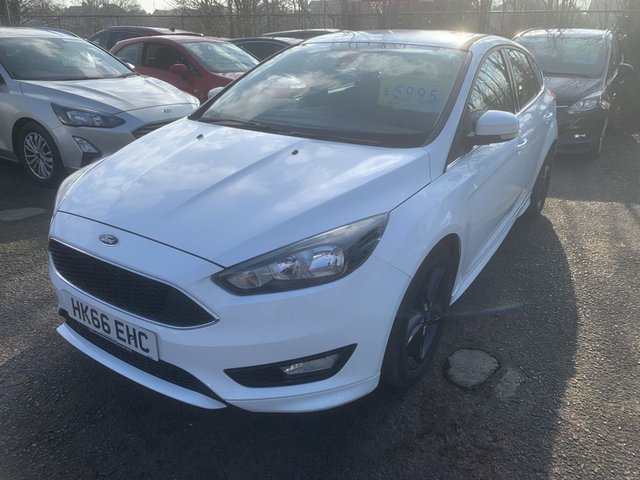 2016 FORD FOCUS 1.0T EcoBoost Zetec S Hatchback 5dr Petrol Manual Euro 6 (s/s) (125 ps) - Photo 3