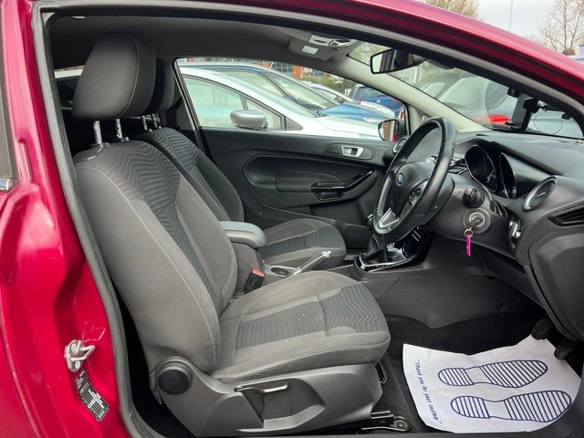 2012 Ford Fiesta - Photo 12