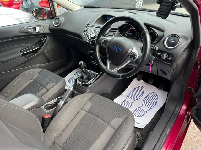 2012 Ford Fiesta - Photo 11