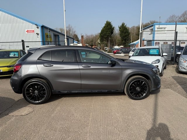 2018 MERCEDES-BENZ GLA 2.1 GLA200d AMG Line (Premium Plus) SUV 5dr Diesel 7G-DCT 4MATIC Euro 6 (s/s) (136 ps) - Photo 2