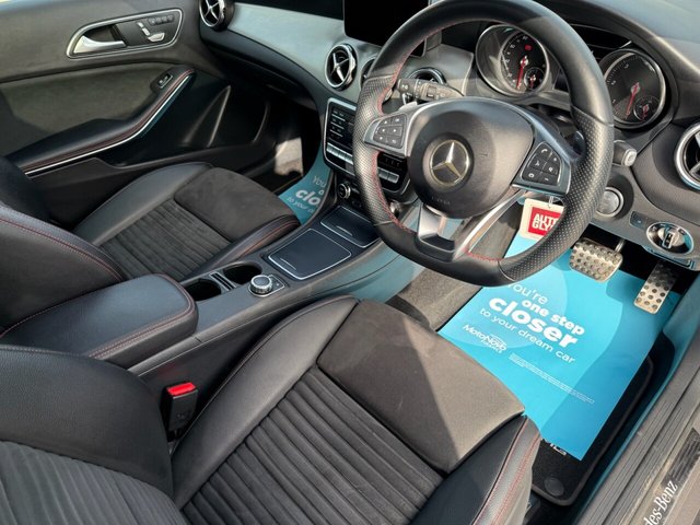 2018 MERCEDES-BENZ GLA 2.1 GLA200d AMG Line (Premium Plus) SUV 5dr Diesel 7G-DCT 4MATIC Euro 6 (s/s) (136 ps) - Photo 10