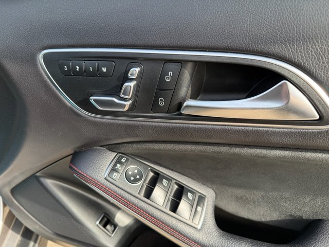 2018 MERCEDES-BENZ GLA 2.1 GLA200d AMG Line (Premium Plus) SUV 5dr Diesel 7G-DCT 4MATIC Euro 6 (s/s) (136 ps) - Photo 12