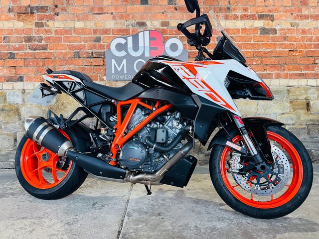 2019 1290 ADVENTURE S BUT ALSO AN IMPROVED, ENLARGED, ADJUSTABLE SCREEN, UPRATED LED HEADLIGHT PLUS... photo