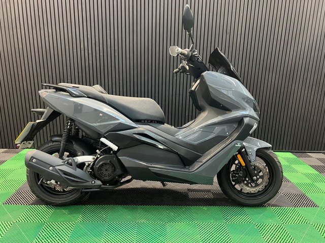 View our LEXMOTO Aura 125