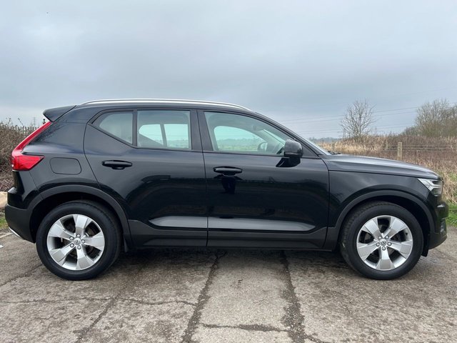2019 Volvo Xc40 2L Momentum 5dr - Photo 2