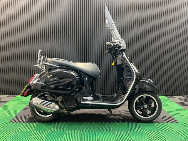 View our PIAGGIO Vespa GTS 125