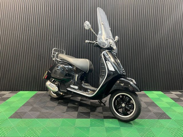 View our PIAGGIO Vespa GTS 125