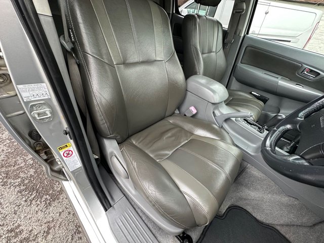 2011 TOYOTA HI-LUX - Photo 6