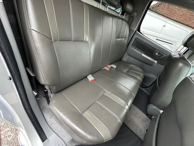 2011 TOYOTA HI-LUX - Photo 9