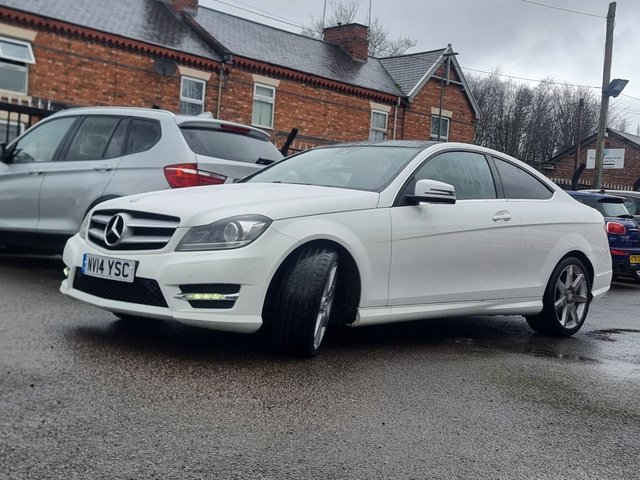 2014 MERCEDES-BENZ C-CLASS 2.1 C220 CDI AMG Sport Edition Coupe 2dr Diesel G-Tronic+ Euro 5 (s/s) (170 ps) - Photo 4