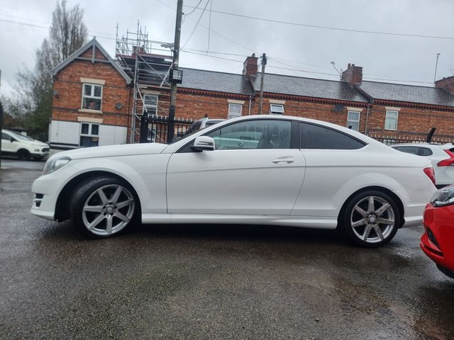 2014 MERCEDES-BENZ C-CLASS 2.1 C220 CDI AMG Sport Edition Coupe 2dr Diesel G-Tronic+ Euro 5 (s/s) (170 ps) - Photo 5