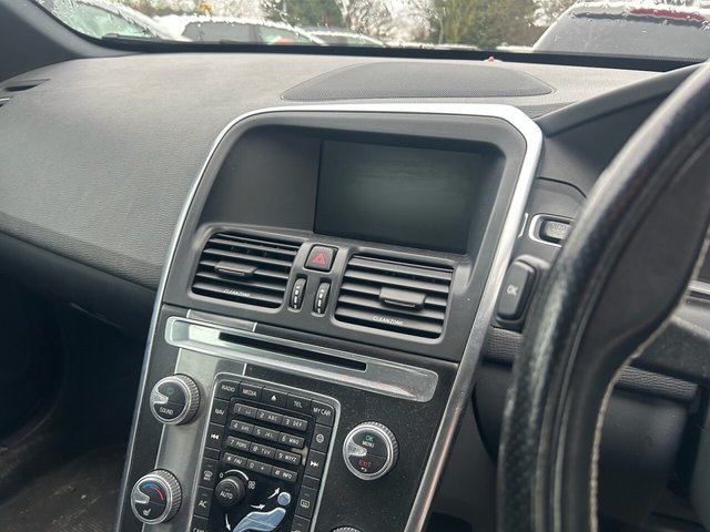 2017 Volvo Xc60 2.4L R-Design Lux Nav 5dr - Photo 11