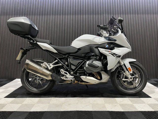 View our BMW R 1250 RS