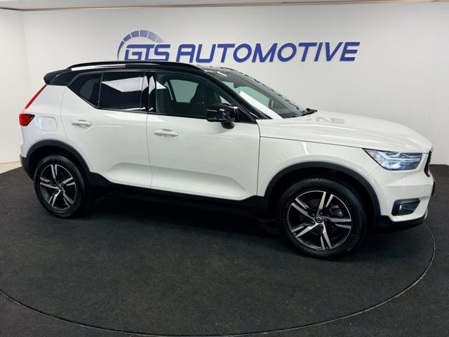 2020 VOLVO XC40 - Photo 8